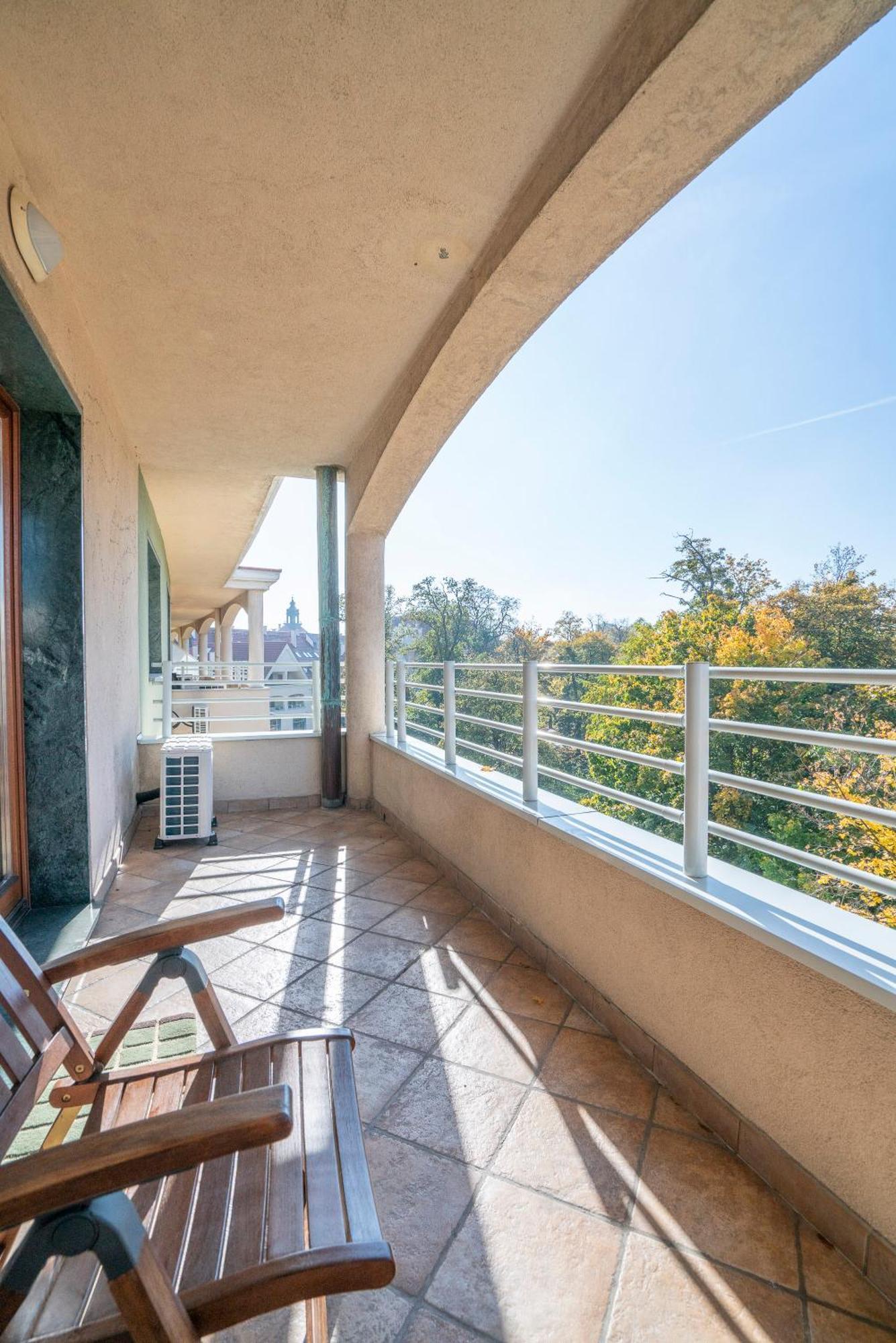 Apartament Werona Selfcheckin Ac Вроцлав Екстериор снимка
